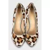 Printed leather shoes