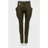Tapered trousers with voluminous pockets