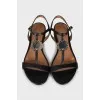 Low-heeled leather sandals