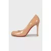 Patent leather round toe shoes