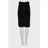 Fitted skirt with ribbed inserts