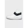 Leather sneakers with logo