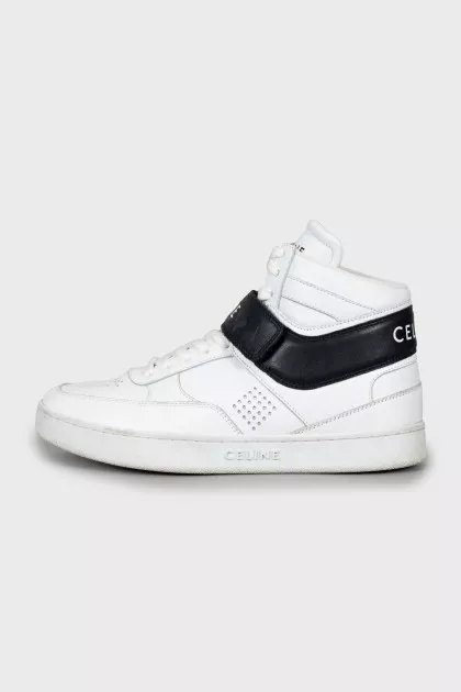 Leather sneakers with logo