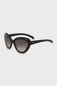 Cat eye sunglasses with logo