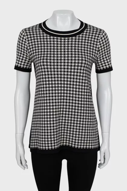 Black and white short sleeve jumper