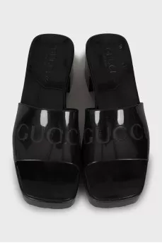 Rubber sandals with brand logo