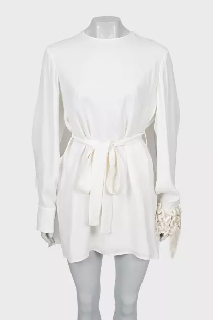 Сукня міні із декором на рукавах