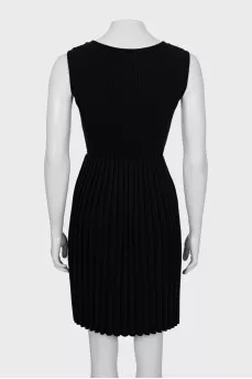Sleeveless knitted wool dress