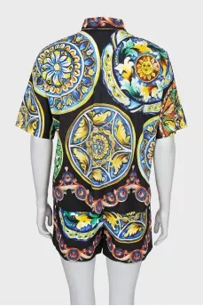 Shirt and shorts suit