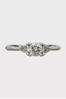 Gold ring with diamonds