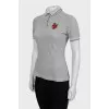 Fitted polo with patch