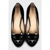 Velor shoes decorated with embroidery