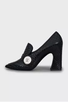 Snakeskin shoes with figured heels