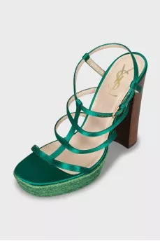 Sandals with woven wooden heel