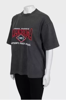 Oversized gray T-shirt