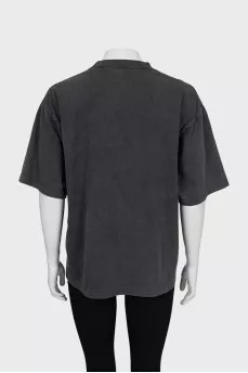 Oversized gray T-shirt