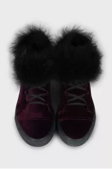 Velor sneakers decorated with fur
