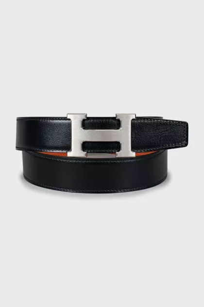 Reversible belt with silver buckle