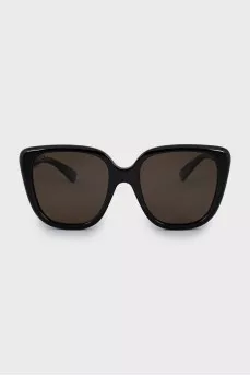 Black cat eye sunglasses
