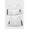 Ruffled cuffs with snap buttons