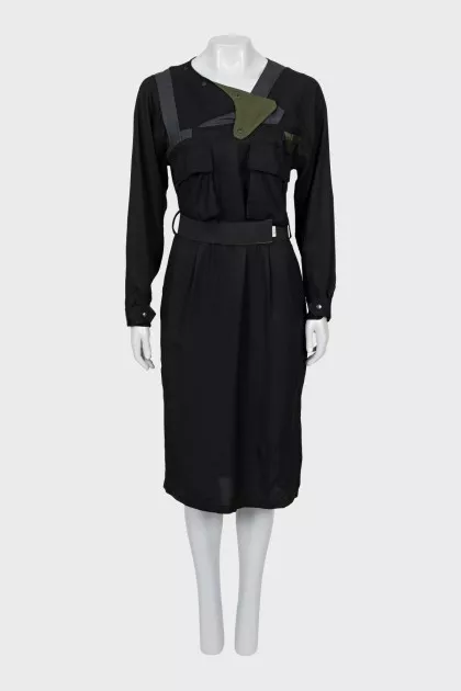 Fitted dress with patch pockets