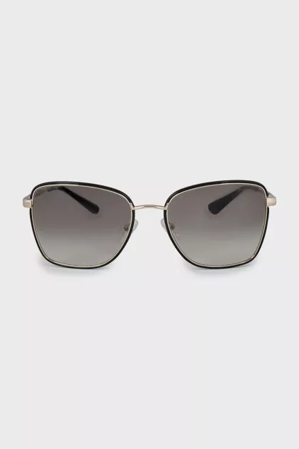 Sunglasses with gradient diopters