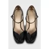 Patent leather open toe shoes