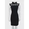 Fitted dress decorated with lace