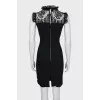 Fitted dress decorated with lace