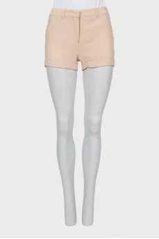 Beige shorts with turn ups