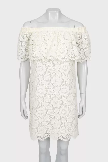 Off shoulder lace dress