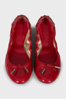 Red patent leather ballerinas