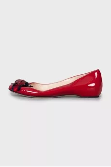 Patent leather ballerinas with decor