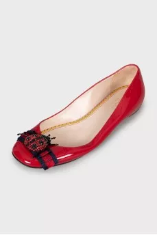 Patent leather ballerinas with decor