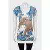 Printed T-shirt with plunging neckline