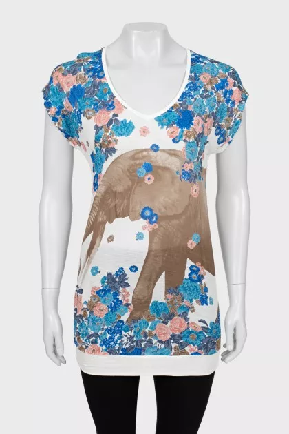 Printed T-shirt with plunging neckline