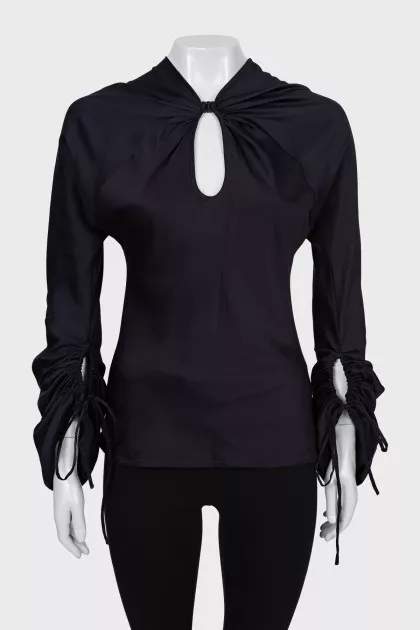 Fitted blouse with accent sleeves