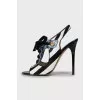 Leather sandals in a combined print