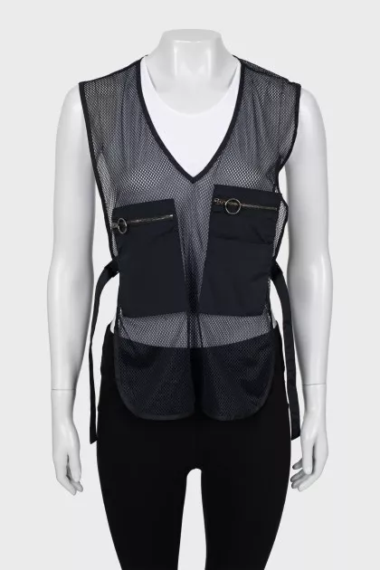Mesh vest with patch pockets
