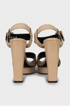 Beige patent leather sandals