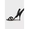 Leather sandals with ties