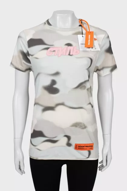 Straight fit T-shirt with tag