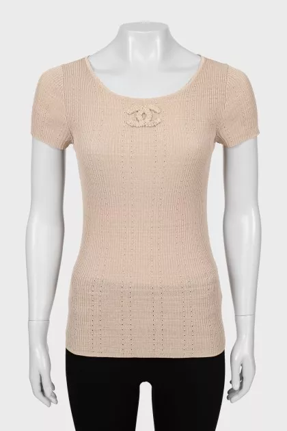 Ribbed T-shirt with perforations