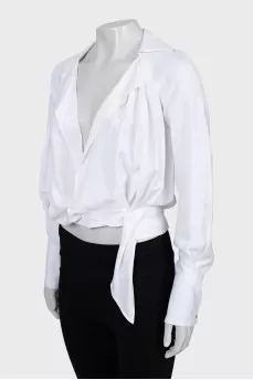 V-neck cropped blouse