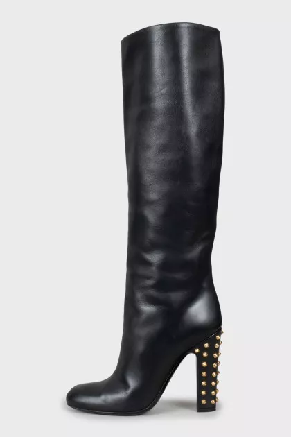 Leather boots with studded heels