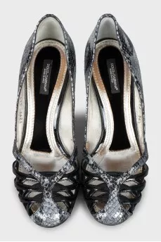 Silver snakeskin embossed shoes