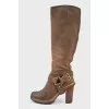 Boots with buckle
