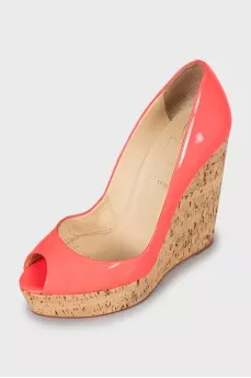 Patent leather wedge shoes
