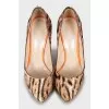 Leather shoes with contrasting heels