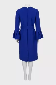 Fitted dress with belt